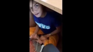 Tangina Mo Jobe Nahuli ng Classmate Nag Fifinger sa Lamesa