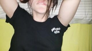 Umihi sa dahil sa sobrang sarap ng pagka kantot sa kanya